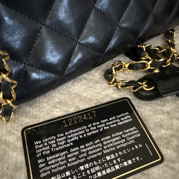 CHANEL Vintage Black Bag Leather - Picture 14 of 16